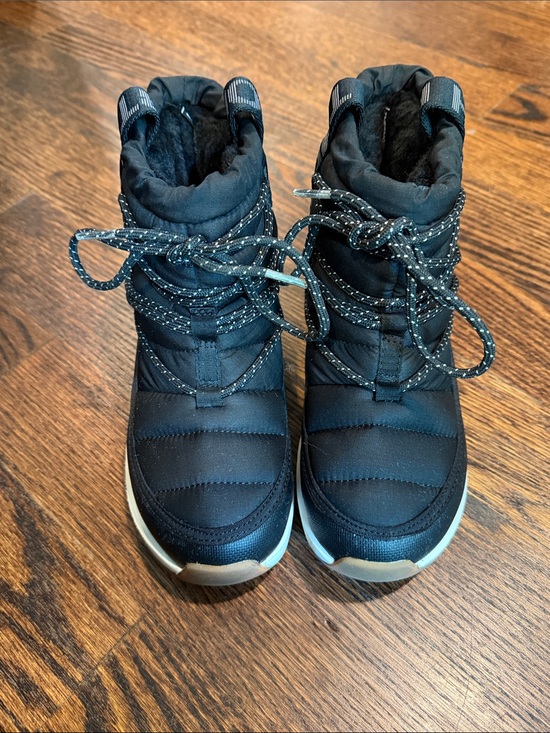 The North Face Shoes - The North Face Black Quilted Lace-Up Winter Boot (244)